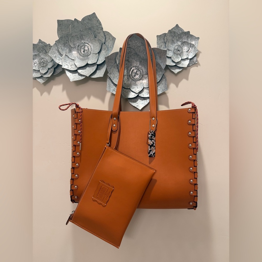 COACH COACHTOPIA LARGE RIVET TOTE BURNISHED AMBER TAN LEATHER W LACES W TAGS